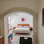 Guest house Port Special Primosten